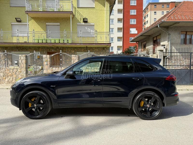 Porsche Cayenne CHRONO BLACK 958