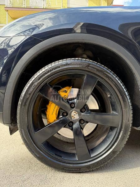 Porsche Cayenne CHRONO BLACK 958