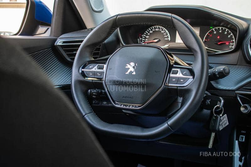 Peugeot 2008 1.2PURE ALU LED