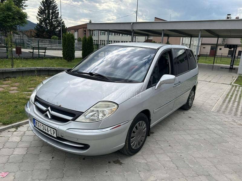Citroen C8 