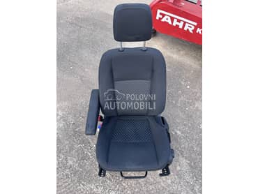 sedište vozacevo Transit