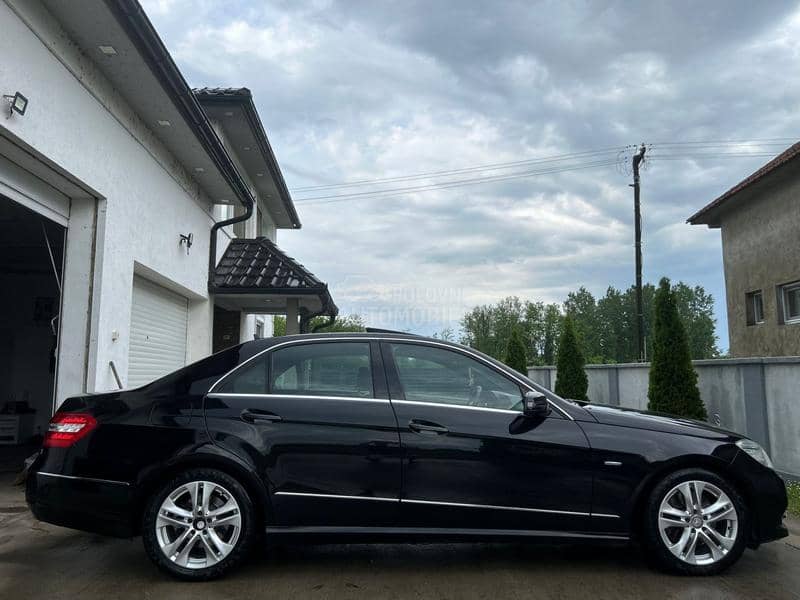 Mercedes Benz E 350 4-MATIC