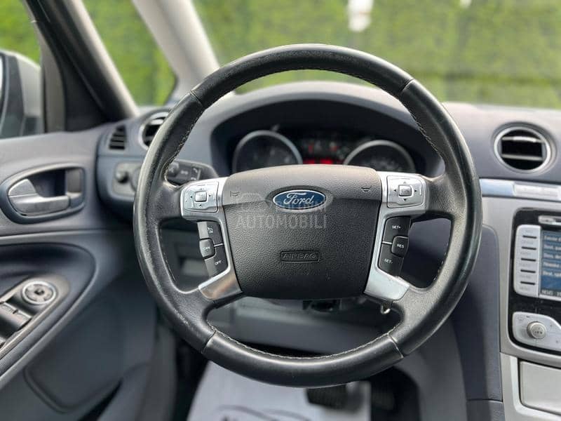 Ford S-Max 