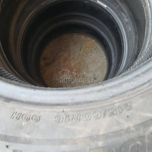 Bridgestone 215/60 R16 Zimska