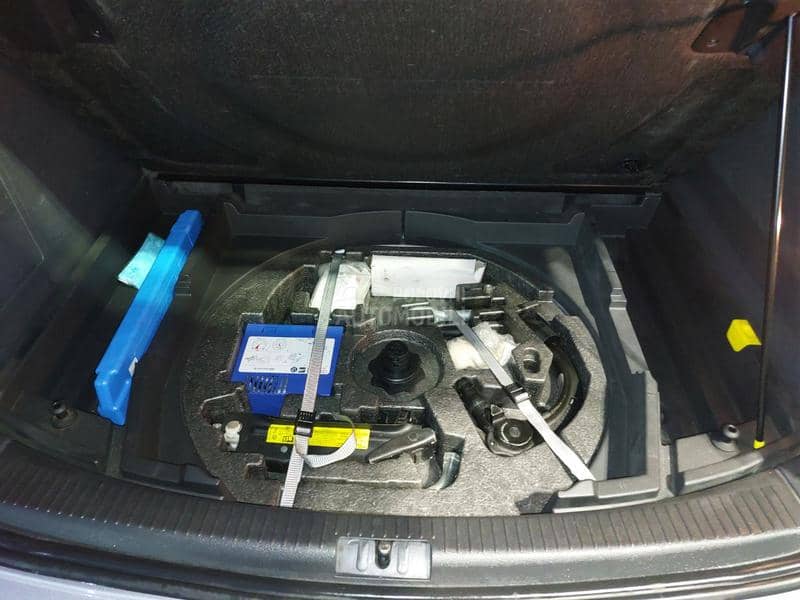 Volkswagen Touran 2.0 FSI