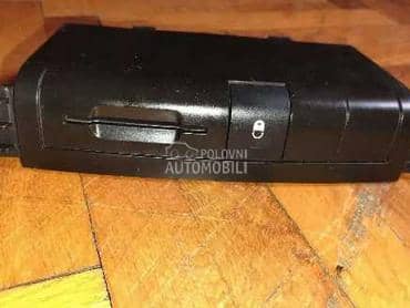 Prekidac zakljucavanja za Peugeot 207