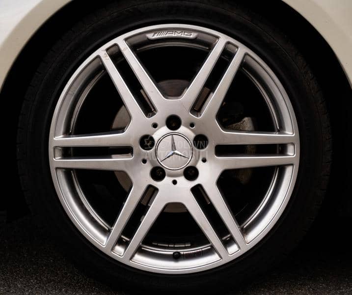 Mercedes Benz E 220 