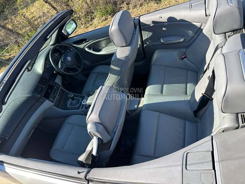BMW 318 Cabrio 2003. god. -  kompletan auto u delovima