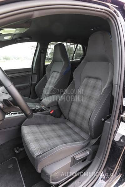 Volkswagen Golf 8 GTE
