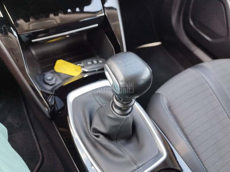 Peugeot 2008 1.2 PURETECH