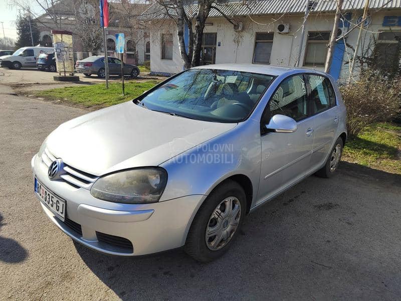 Volkswagen Golf 5 1.6 MPI