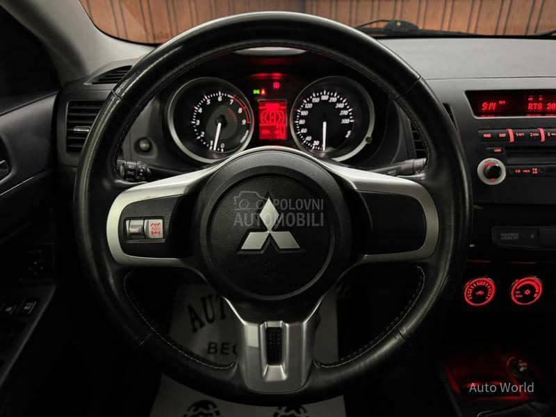 Mitsubishi Lancer EVOLUTION 2.0