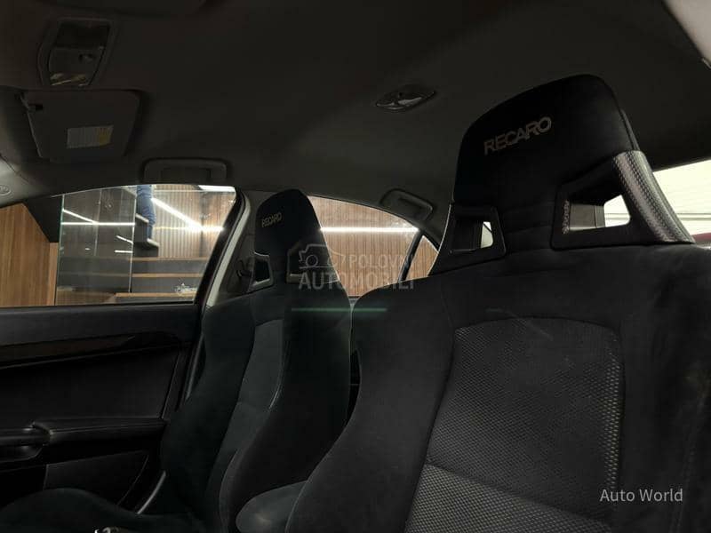 Mitsubishi Lancer EVOLUTION 2.0