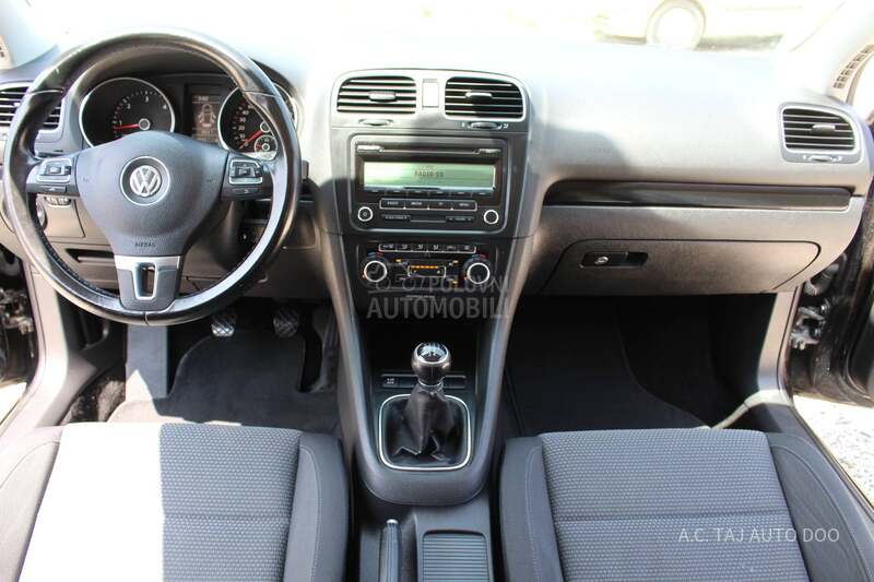 Volkswagen Golf 6 1.6 TDI CONFORTLINE