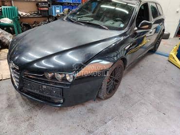 Alfa Romeo 159 -  kompletan auto u delovima