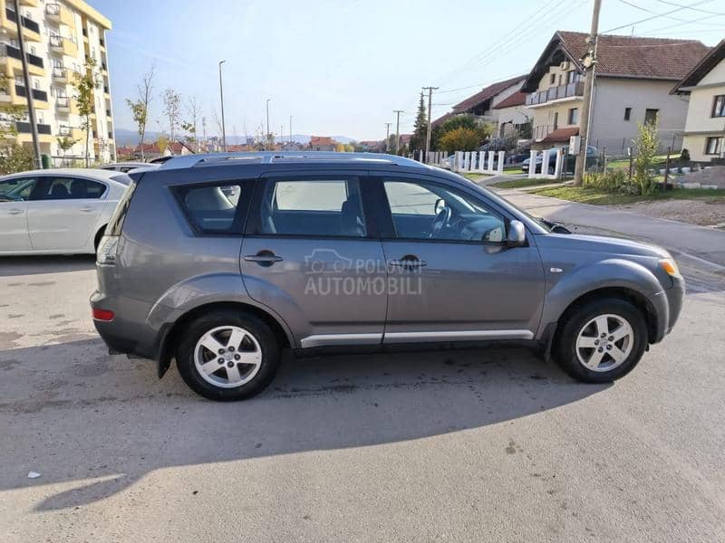 Mitsubishi Outlander 