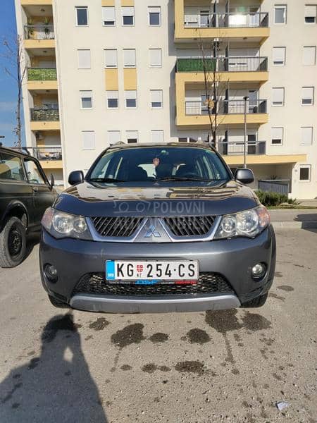 Mitsubishi Outlander 