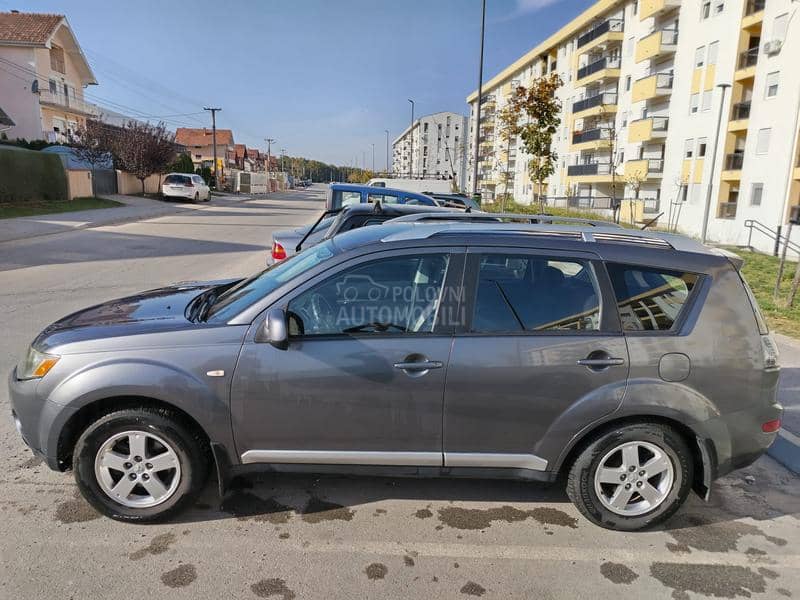 Mitsubishi Outlander 