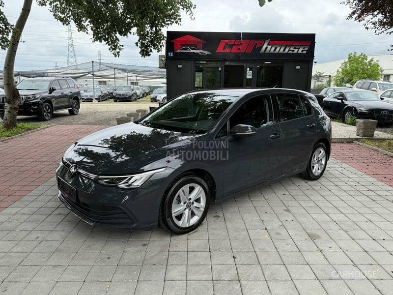 Volkswagen Golf 8 1.0 eTSI DSG