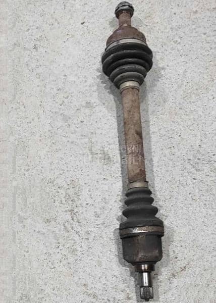 Poluosovina Leva 1.6 Benzin