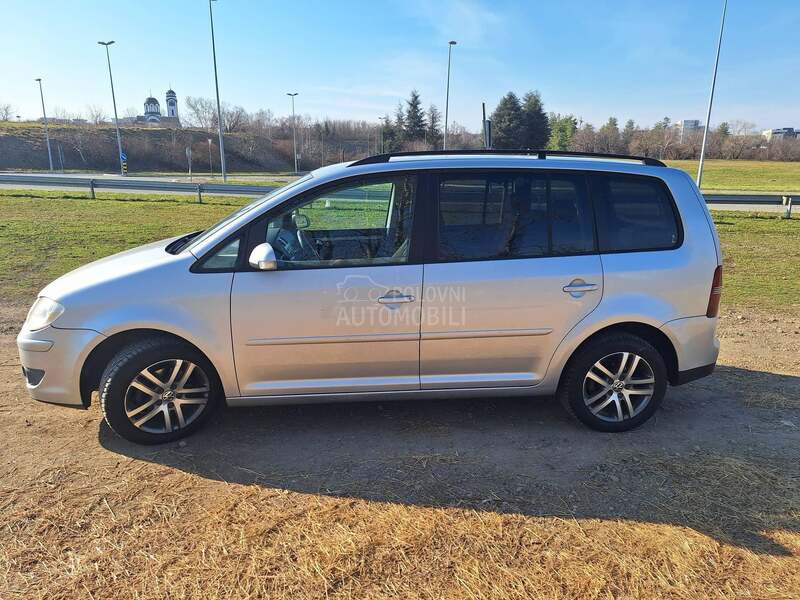 Volkswagen Touran 7 sedista 1.9