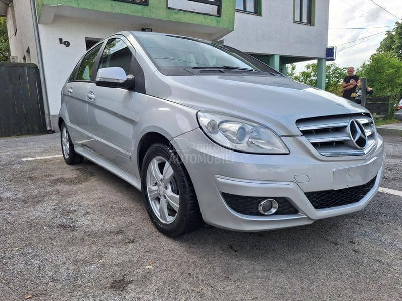Mercedes Benz B 180 R.E.S.T.A.Y.L.I.G