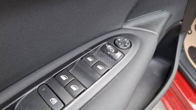 Citroen C4 PREMIUM NA VI