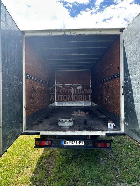 Renault Maxity 130 dxi