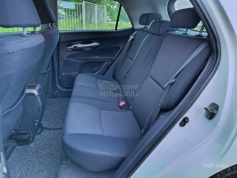 Toyota Auris 1.4 D-4D N A V I