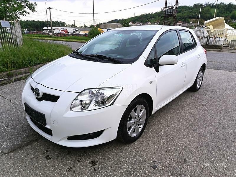 Toyota Auris 1.4 D-4D N A V I