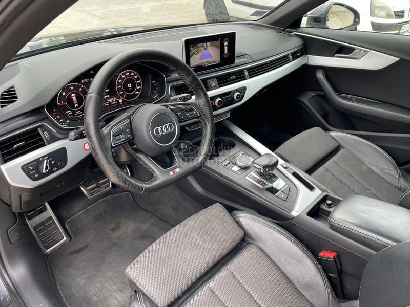 Audi A4 2.0  Pano/Matrix