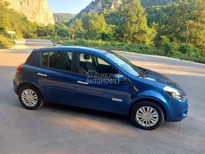 Renault Clio 2002 - 2016. god. -  kompletan auto u delovima