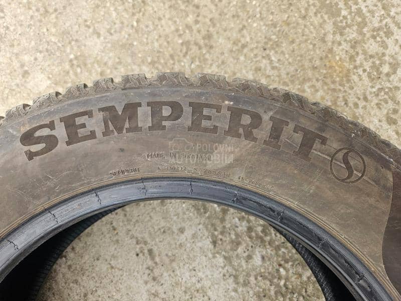Semperit 215/60 R16 Zimska