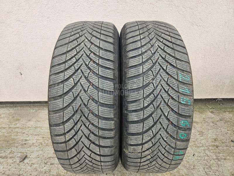 Semperit 215/60 R16 Zimska