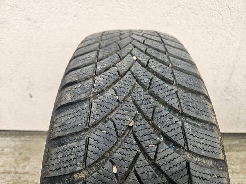 Semperit 215/60 R16 Zimska