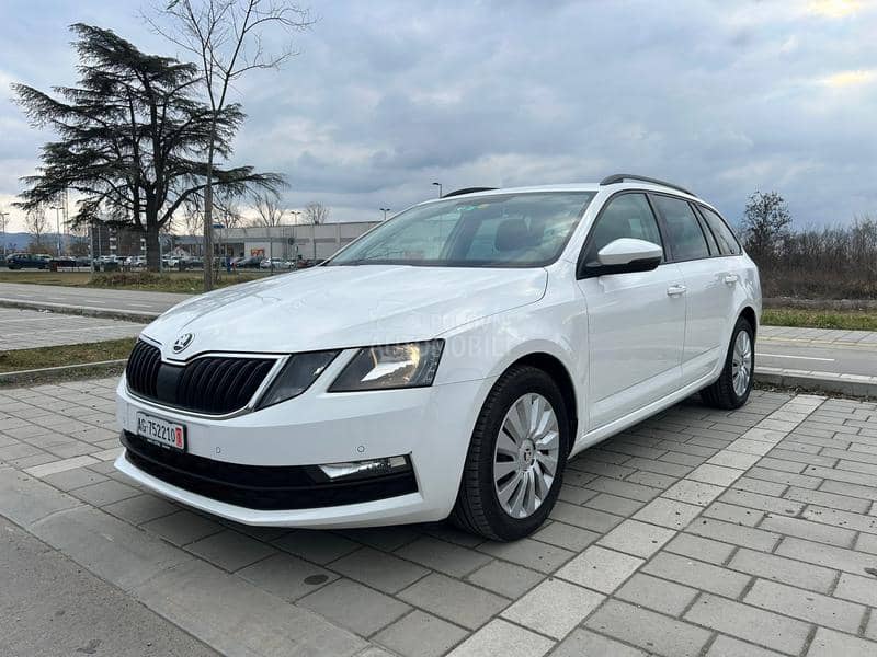 Škoda Octavia 1.6 TDi DSG CH