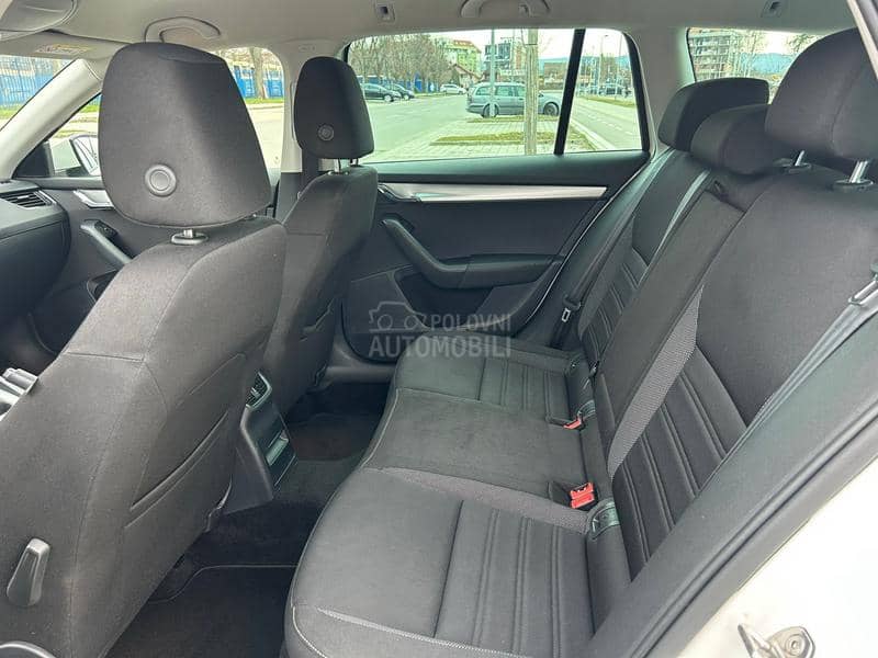 Škoda Octavia 1.6 TDi DSG CH