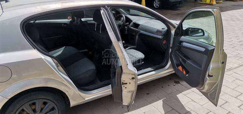 Opel Astra H 1.6 twinport