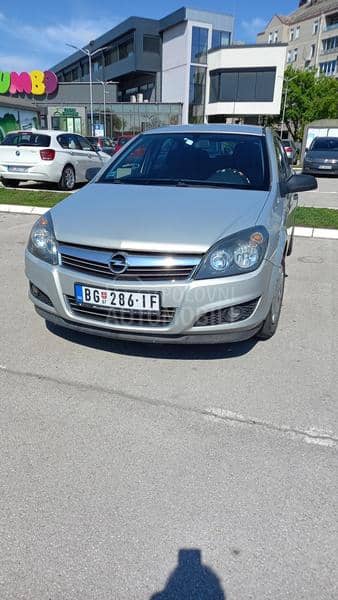 Opel Astra H 1.6