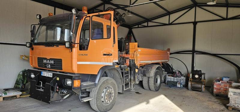 MAN LE 18.250 4x4  BB