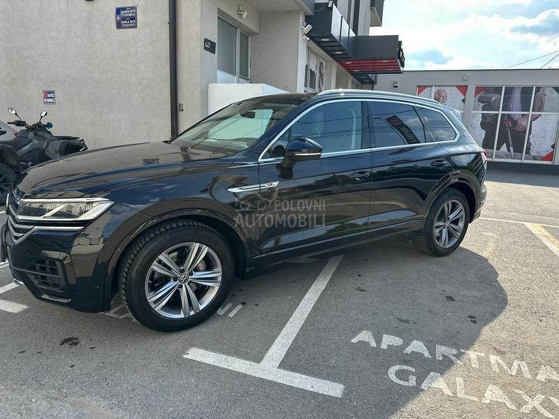 Volkswagen Touareg 3.0 tdi /R line /
