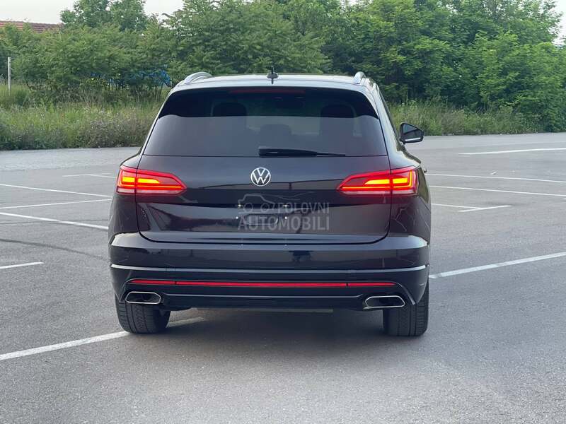 Volkswagen Touareg 3.0 tdi /R line /