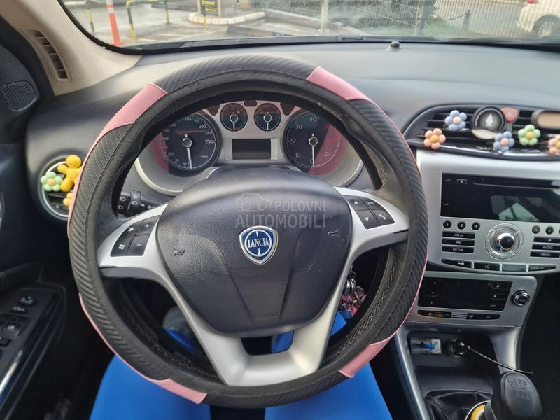 Lancia Delta 2.0 JTD