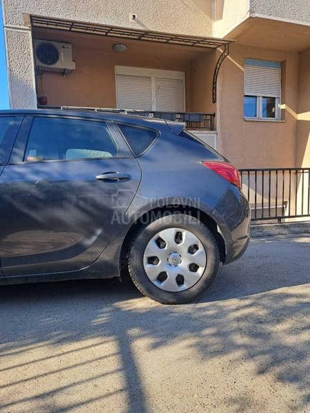 Opel Astra J 1.3 multijet