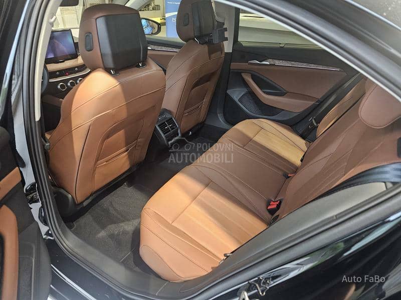 Škoda Superb L K