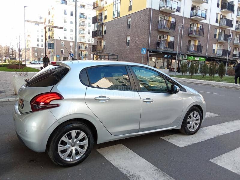 Peugeot 208 1.6hdi