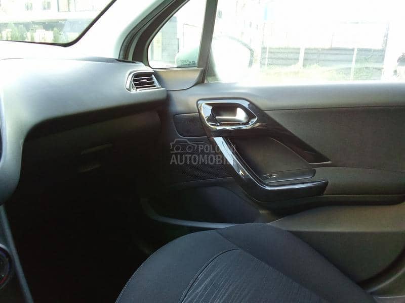 Peugeot 208 1.6hdi