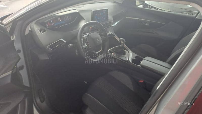 Peugeot 3008 1.5 BLU NAV LED ALU