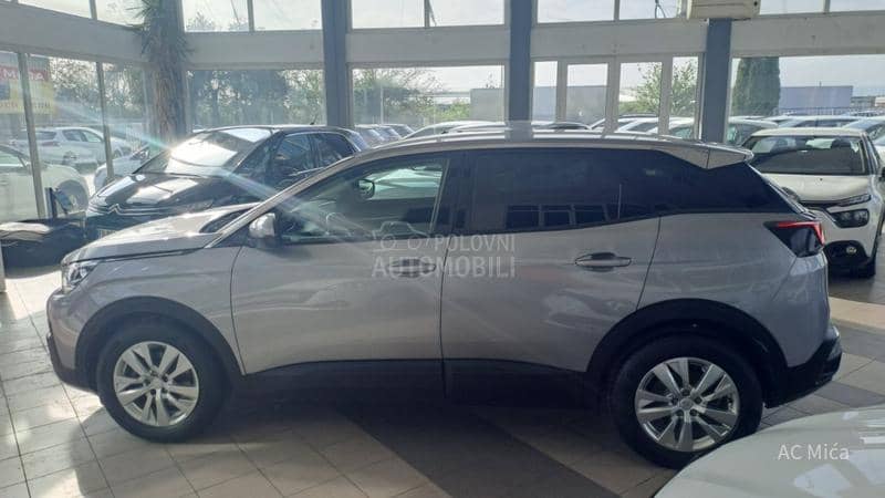 Peugeot 3008 1.5 BLU NAV LED ALU