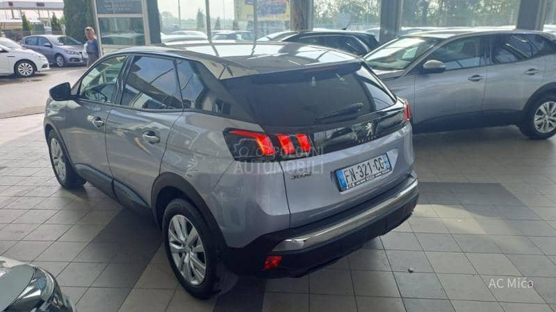 Peugeot 3008 1.5 BLU NAV LED ALU
